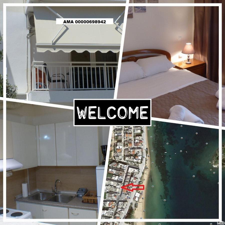 White Apartment 70M From The Sea Néa Péramos Esterno foto